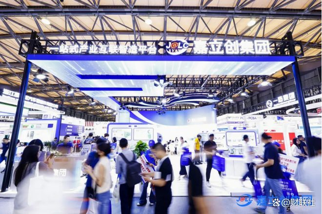 平均每笔不到五百元的百亿生意：嘉立创如何加速AI硬件落地？