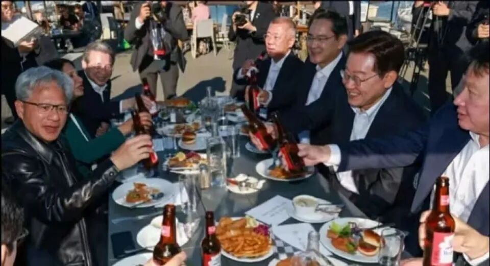 韩国总统访美，拿下9500亿美元大单！和黄仁勋一起吃汉堡喝啤酒，李在明“豪赌”半导体